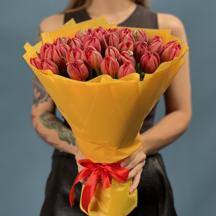 51 красный пионовидный тюльпан  Ред Принц